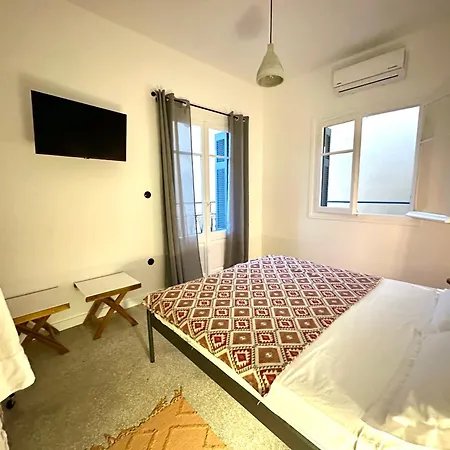 The Lassis 15 House דירה *