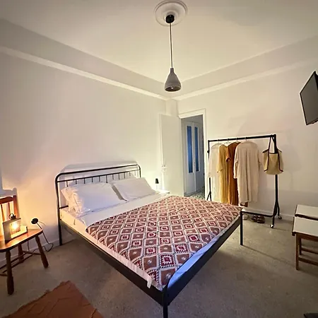 The Lassis 15 House דירה *